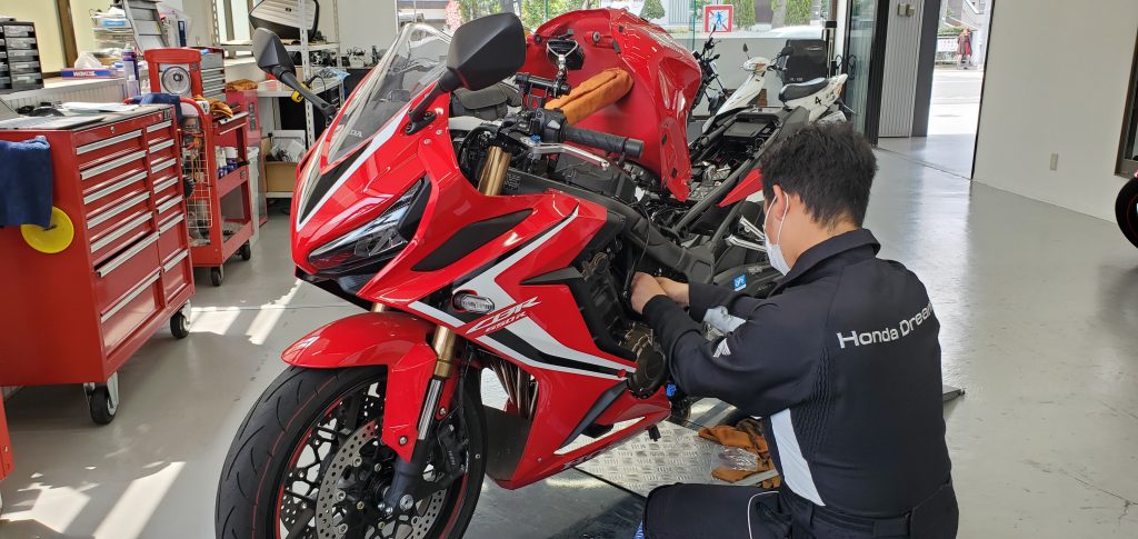 CBR650R クイックシフター装着 | Honda Dream 府中
